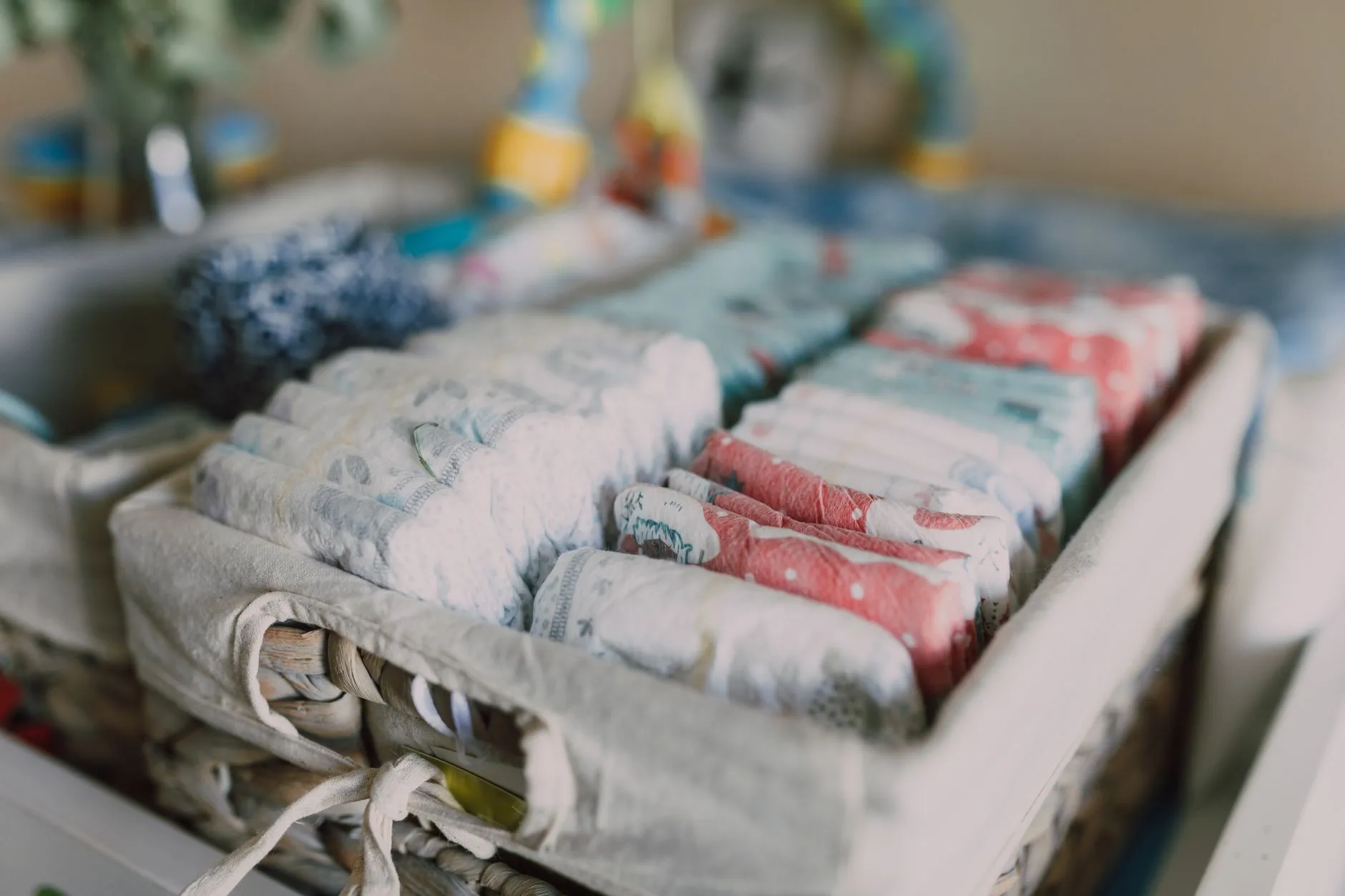 广告设计中的视觉动线原理：如何引导受众视线聚焦品牌核心信息