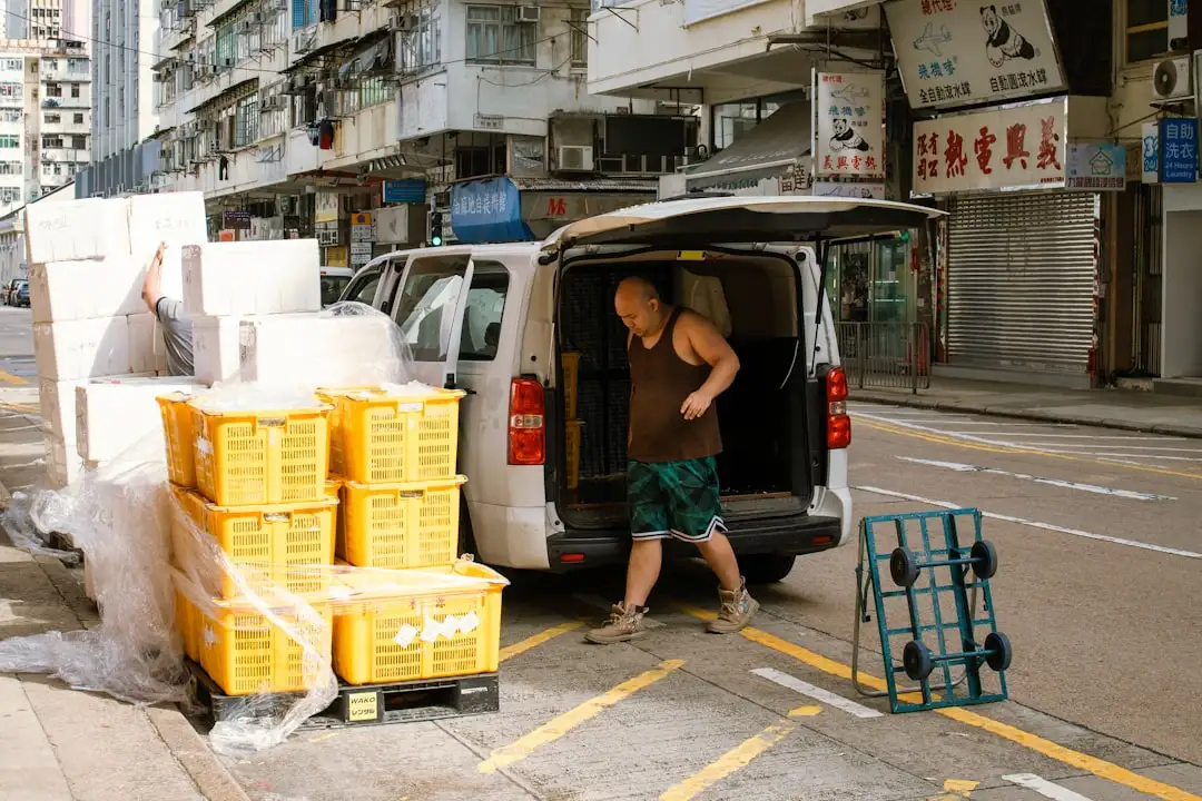 VI设计如何塑造品牌视觉识别系统：重庆企业品牌升级的实践路径