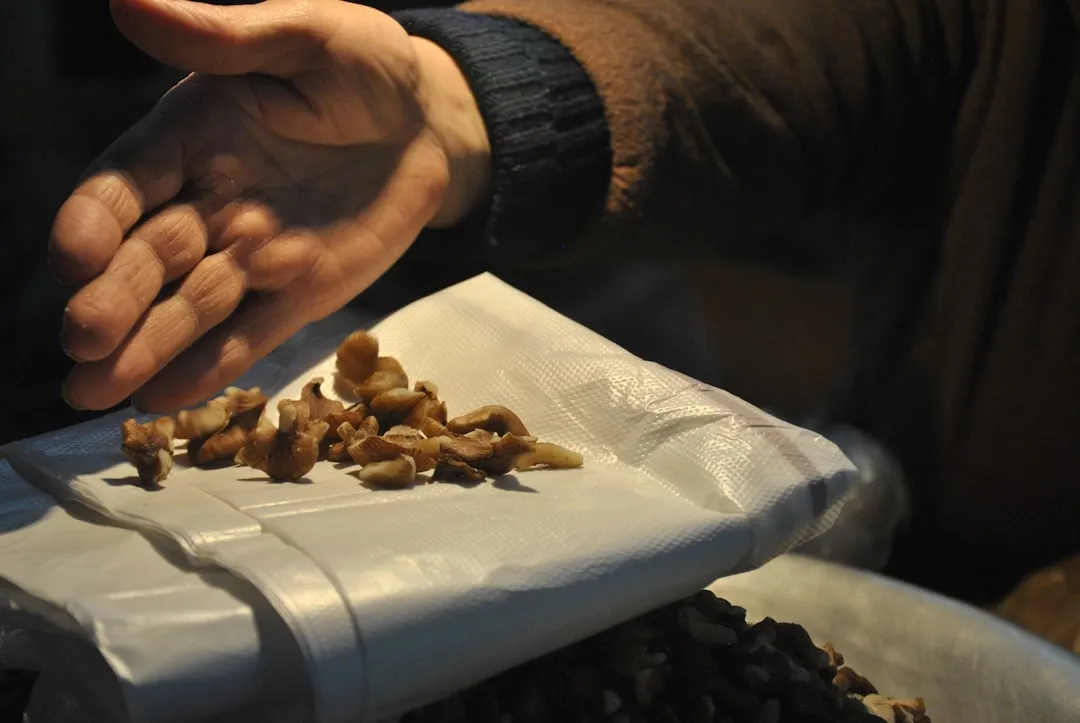 VI设计如何塑造品牌视觉识别系统：从基础规范到应用落地的完整思路
