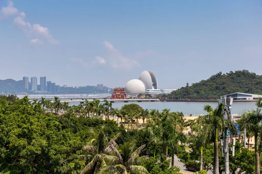包装设计中的材质选择与印刷工艺：提升产品市场辨识度的实用指南